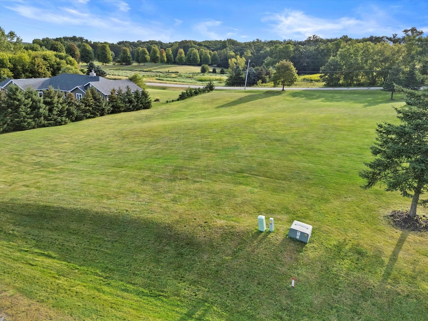 6601 Foxtail Ln unit 27, Burlington, WI 53105 - photo 1