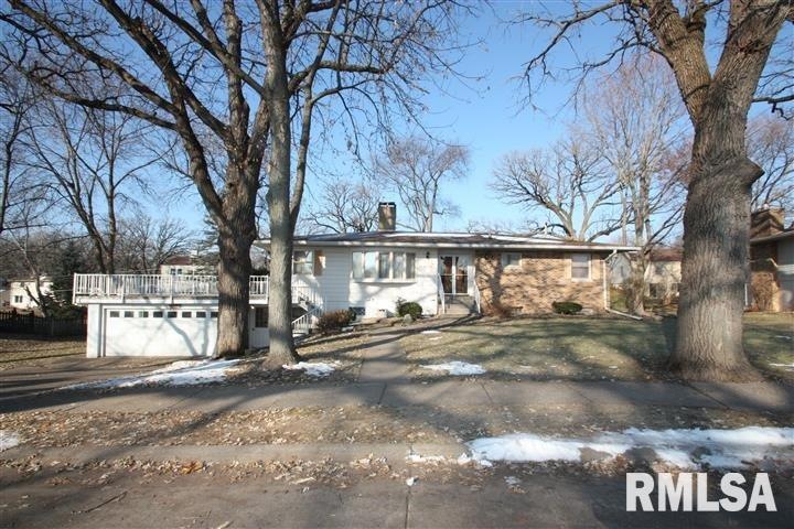 4334 Wittman Dr, Davenport, IA 52806 - photo 1