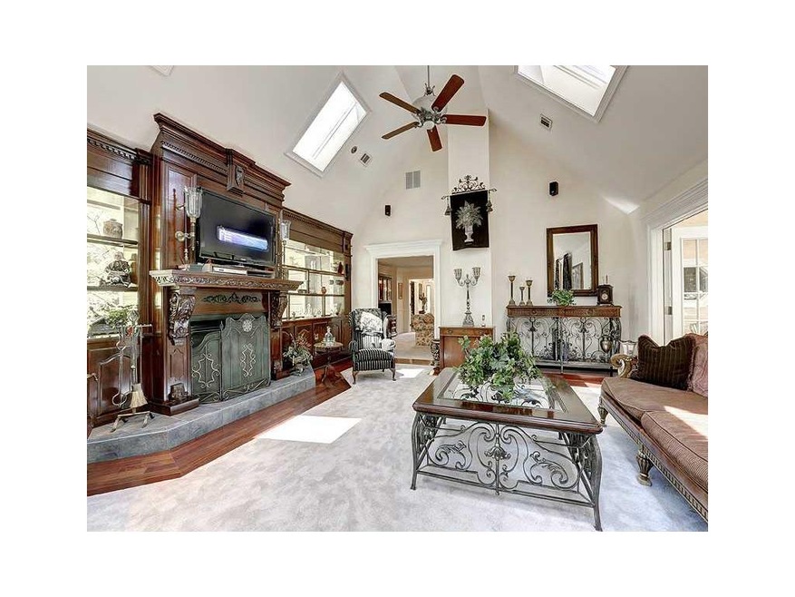 Den/Family/Great Room. Fabulous Renovated Ranch on
