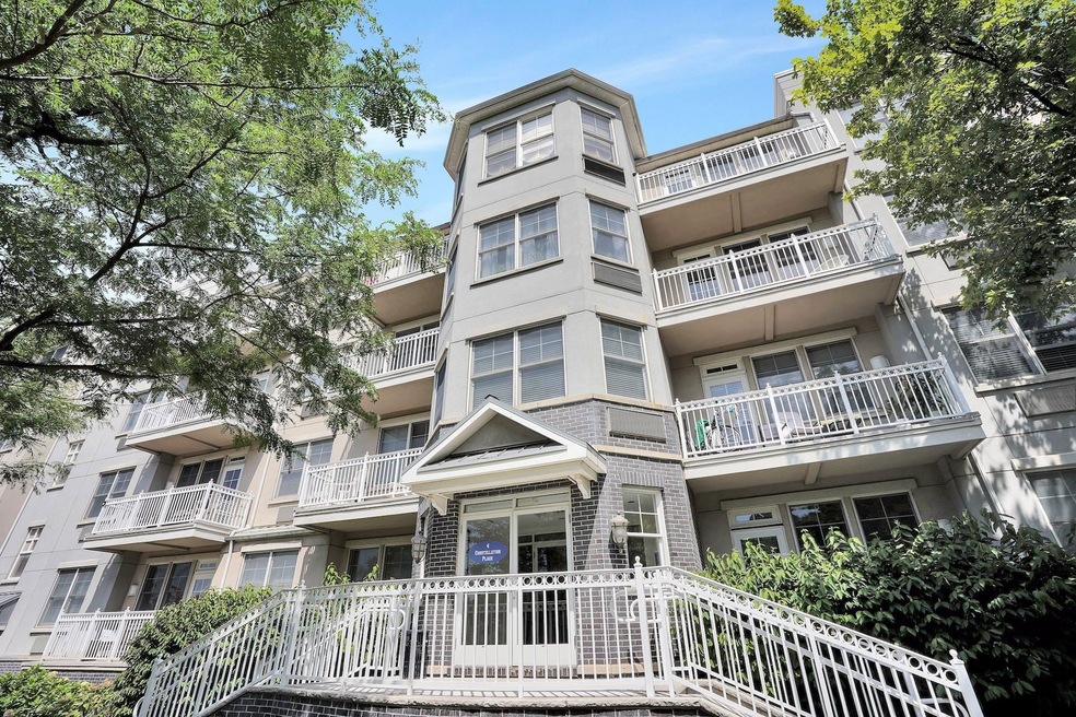 4 Constellation Place unit 404, Jersey City, NJ 07305 - photo 1