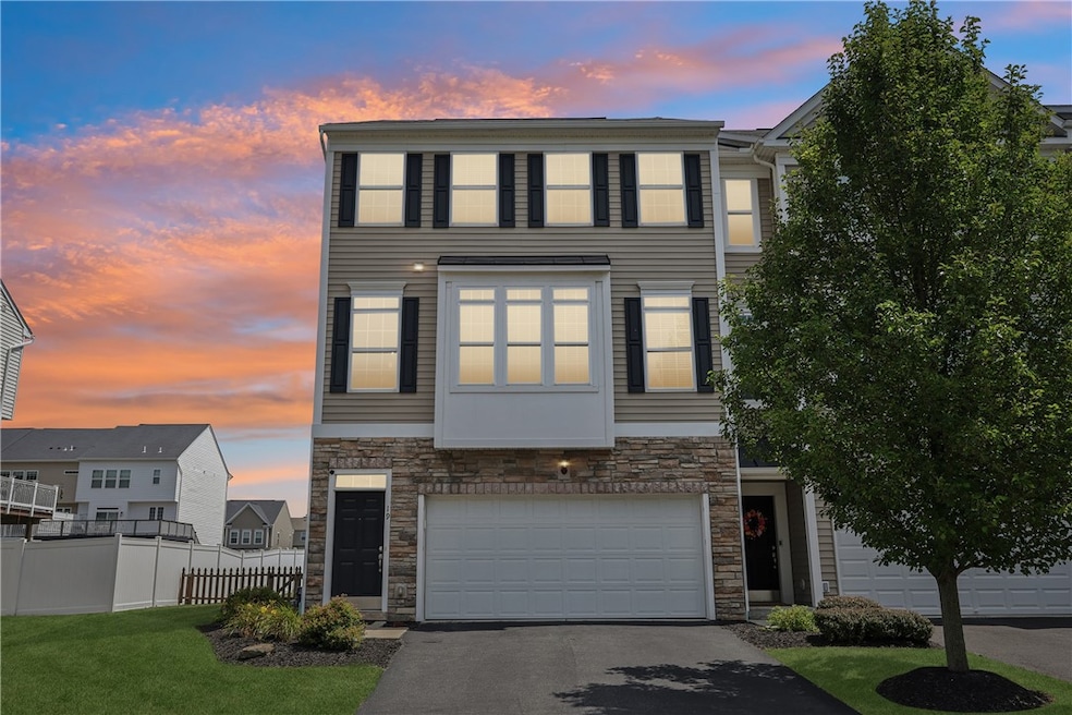 19 Truman Cir, McKees Rocks, PA 15136 - photo 1