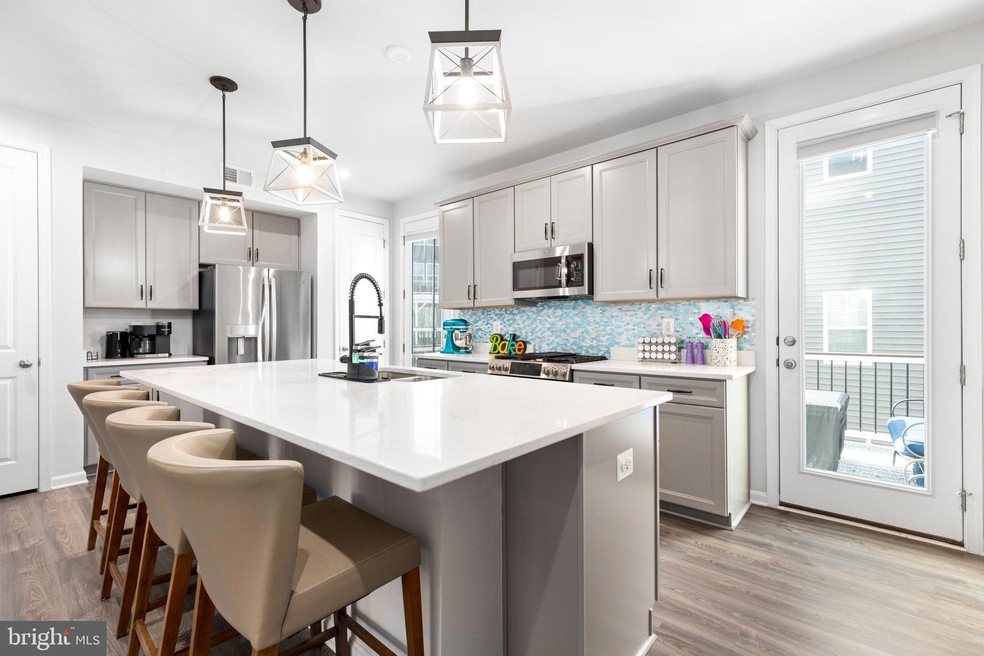 18238 Summit Pointe Dr, Dumfries, VA 22026 - photo 1