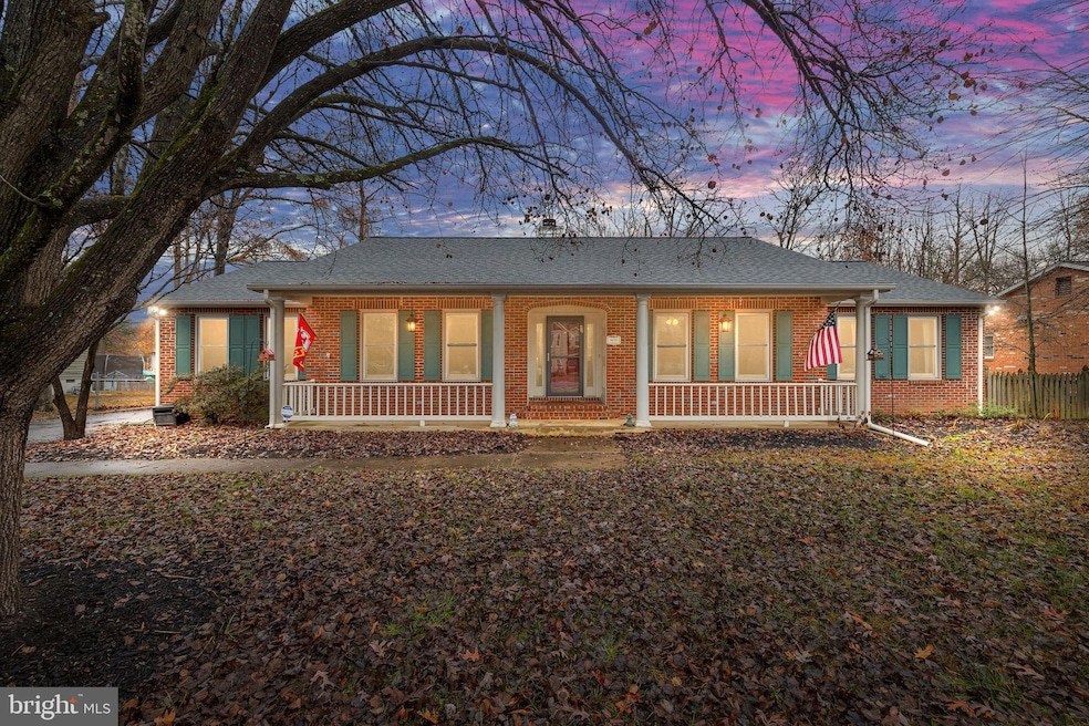 10715 Holleybrooke Dr, Spotsylvania, VA 22553 - photo 1