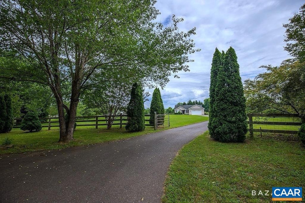 29106 Mary Violet Ln, Rhoadesville, VA 22542 - photo 1