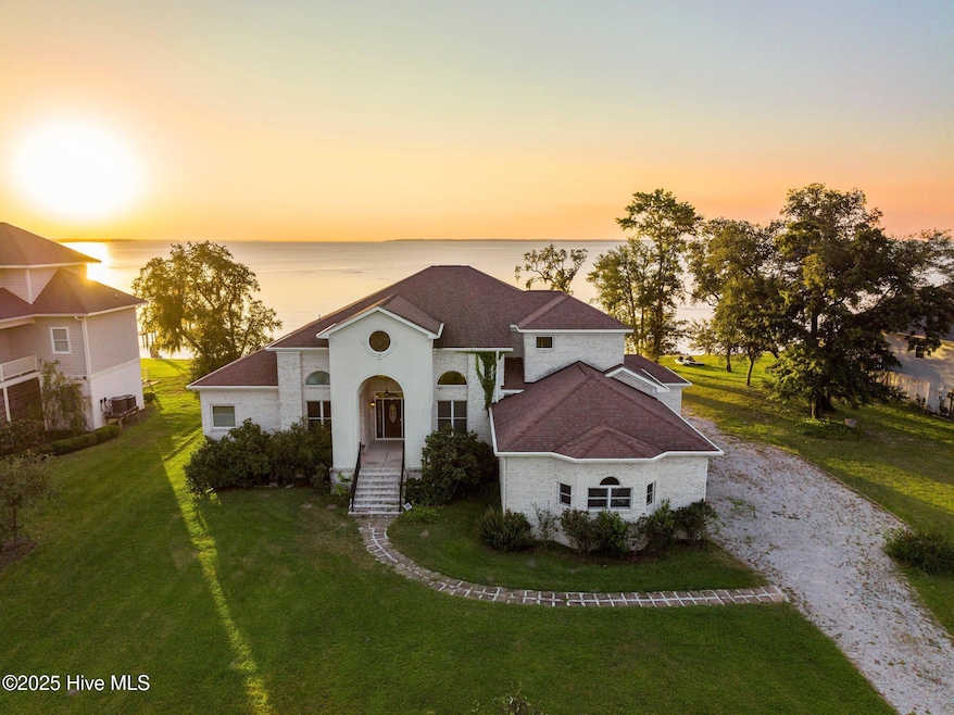 Waterfront home in Havelock
