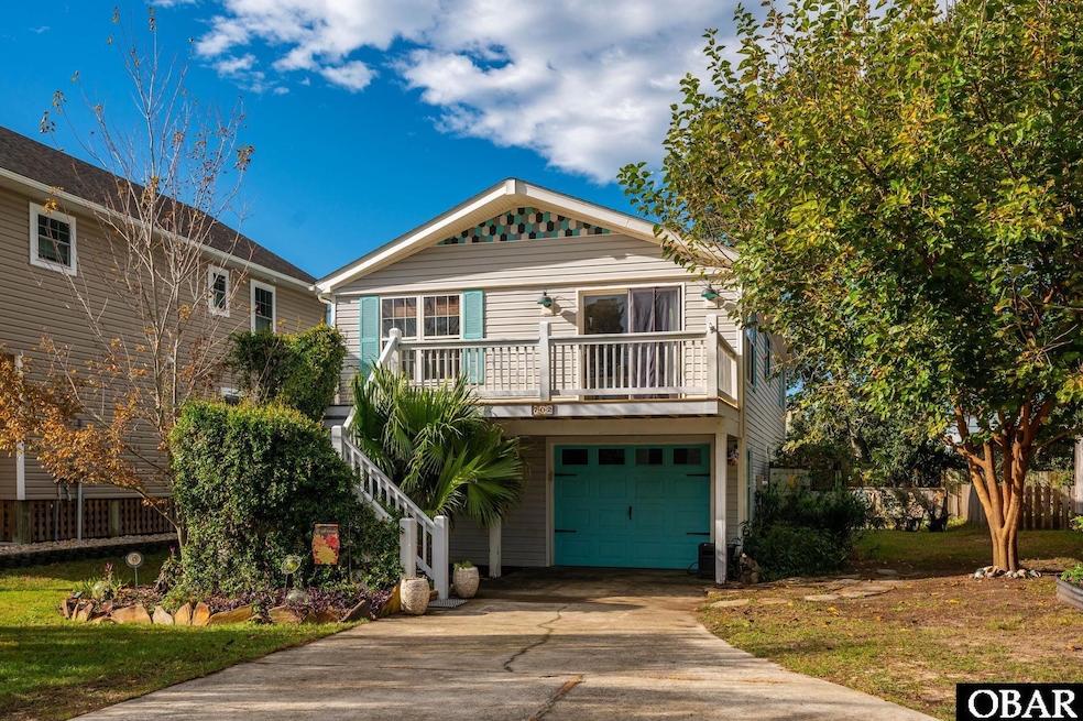The Cutest House in Avalon!