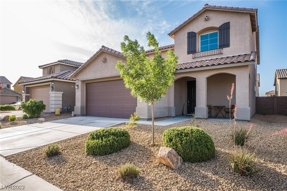 8102 Ancient Oaks