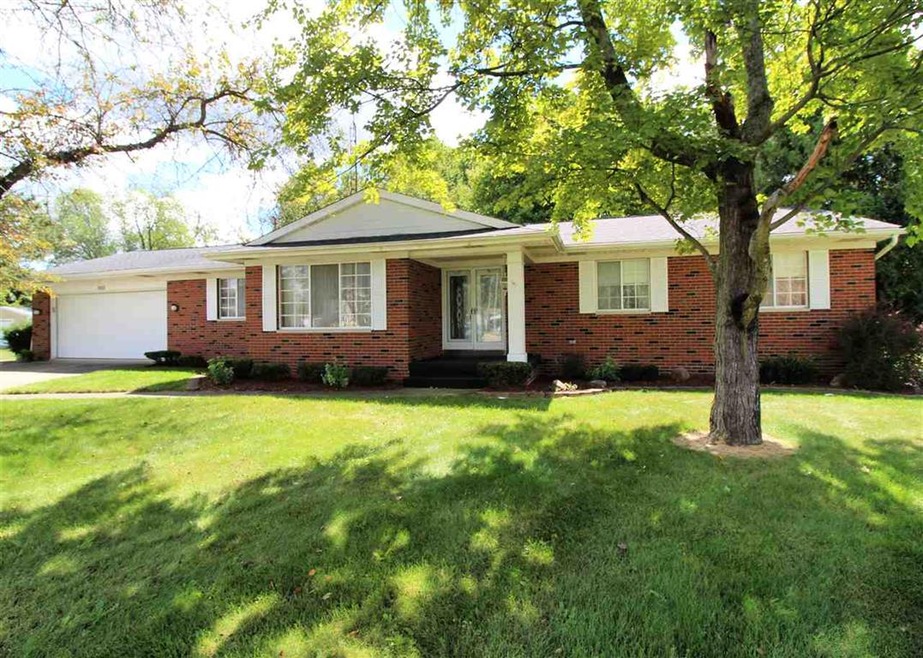 4208 Woodland Ct, Flushing, MI 48433 - photo 1