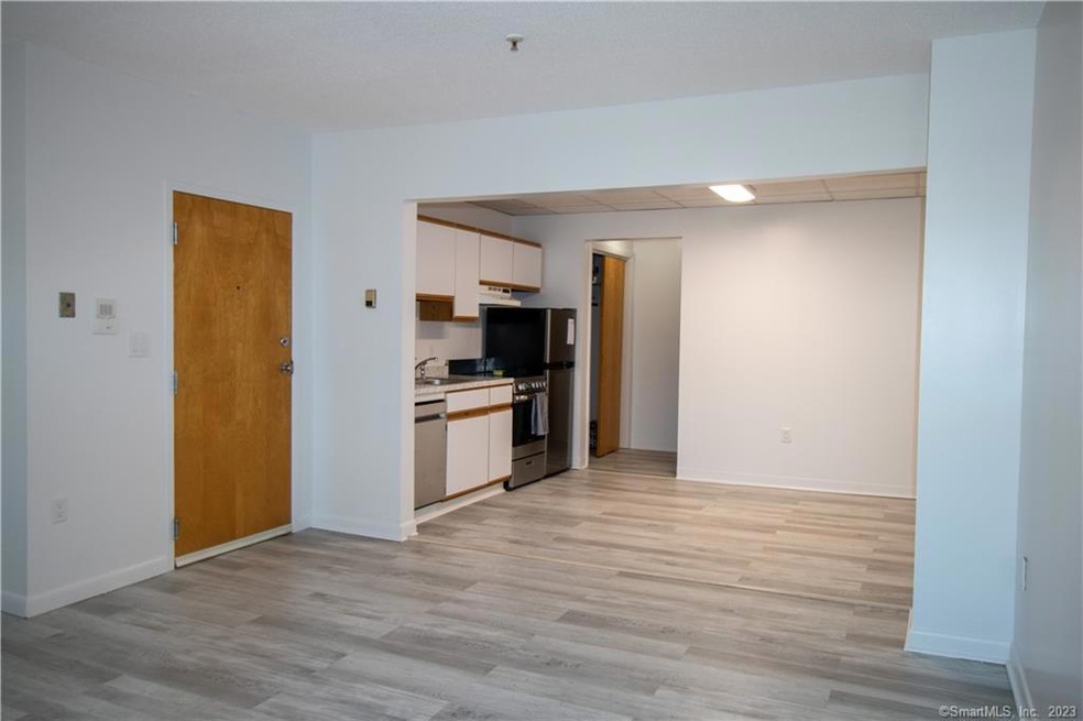 207 Bank St unit 203, New London, CT 06320 - photo 1