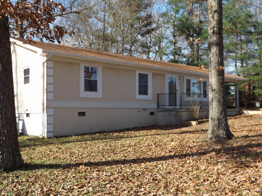 425 Dillon St, Crossville, TN 38555 - photo 1