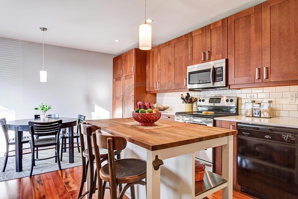 Kitchen/ Dining