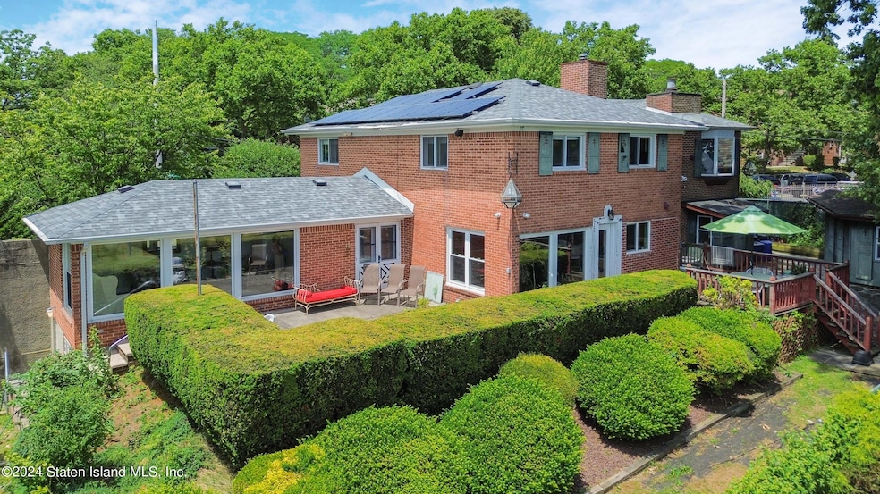 473 Howard Ave, Staten Island, NY 10301 - photo 1