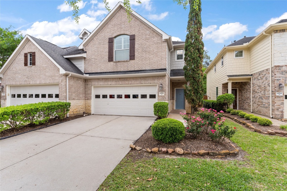 Your hunt is complete! Gorgeous 3 bedroom/2.5 bath, 2 story townhome in Coles Crossing is available. 2 car garage with epoxy floors and WiFi auto opener. New interior paint.