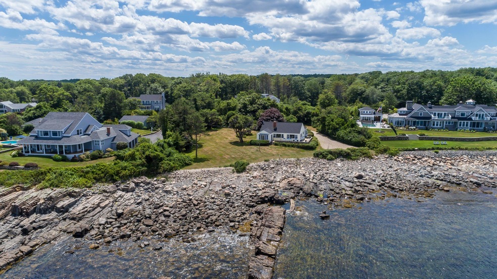 12 Bayberry Ln, Cape Neddick, ME 03902 - photo 1