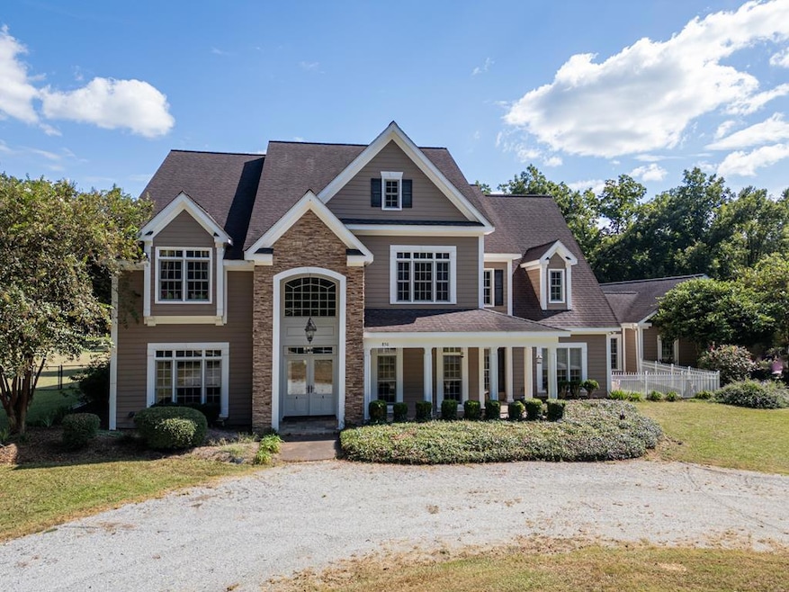 For Sale $749,900 • Co-Listing Agent