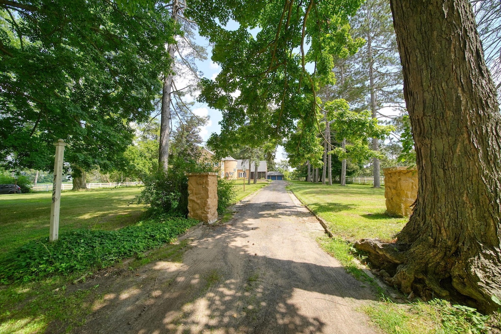 7295 N Gibbs Rd, Albion, MI 49224 - photo 1