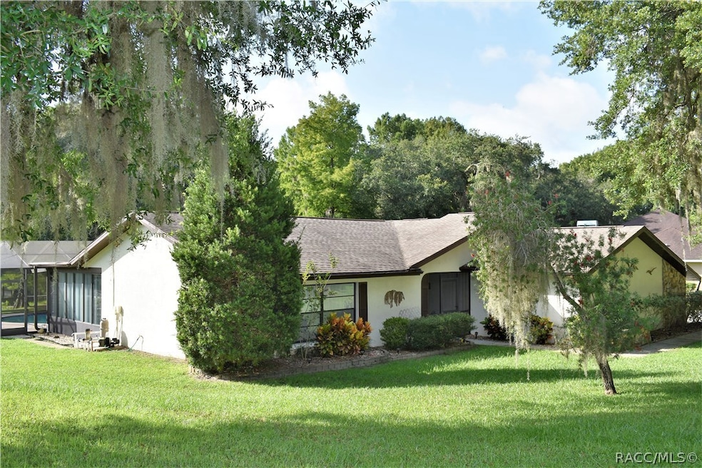 5148 S. POINTE DRIVE, INVERNESS.  LAKEFRONT POOL H