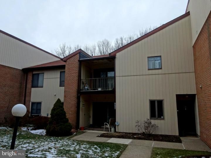 1013B Village Round unit B, Allentown, PA 18106 - photo 1