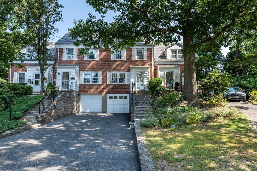 Sold $825,000 • Co-Listing Agent