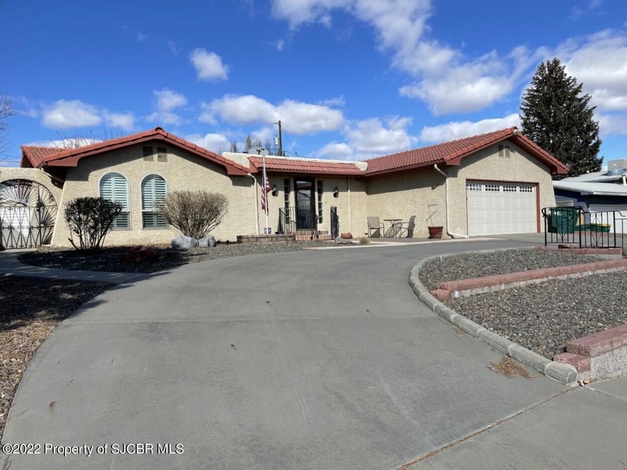 5604 Ravella Dr, Farmington, NM 87402 - photo 1