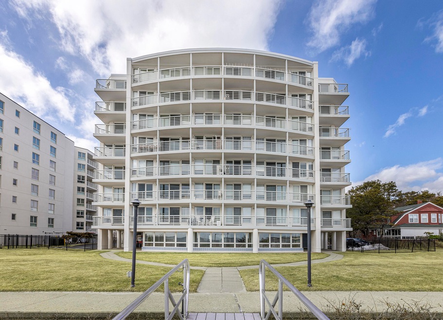 221 E Grand Ave unit 3A, Old Orchard Beach, ME 04064 - photo 1