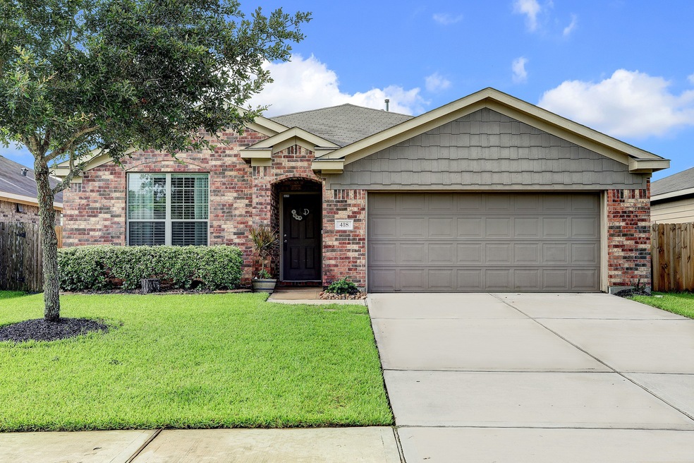 418 De Coster Blvd, Alvin, TX 77511 - photo 1