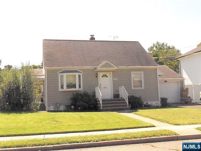 38-34 Victoria Rd unit 1X, Fair Lawn, NJ 07410 - photo 1