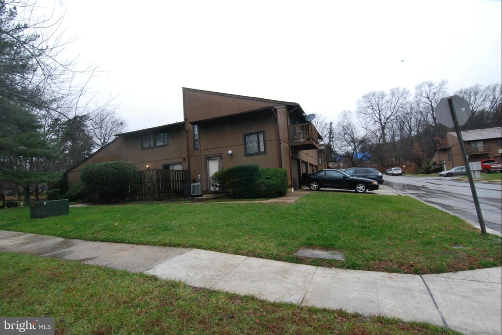 386 West Ct unit 386, Glen Burnie, MD 21061 - photo 1