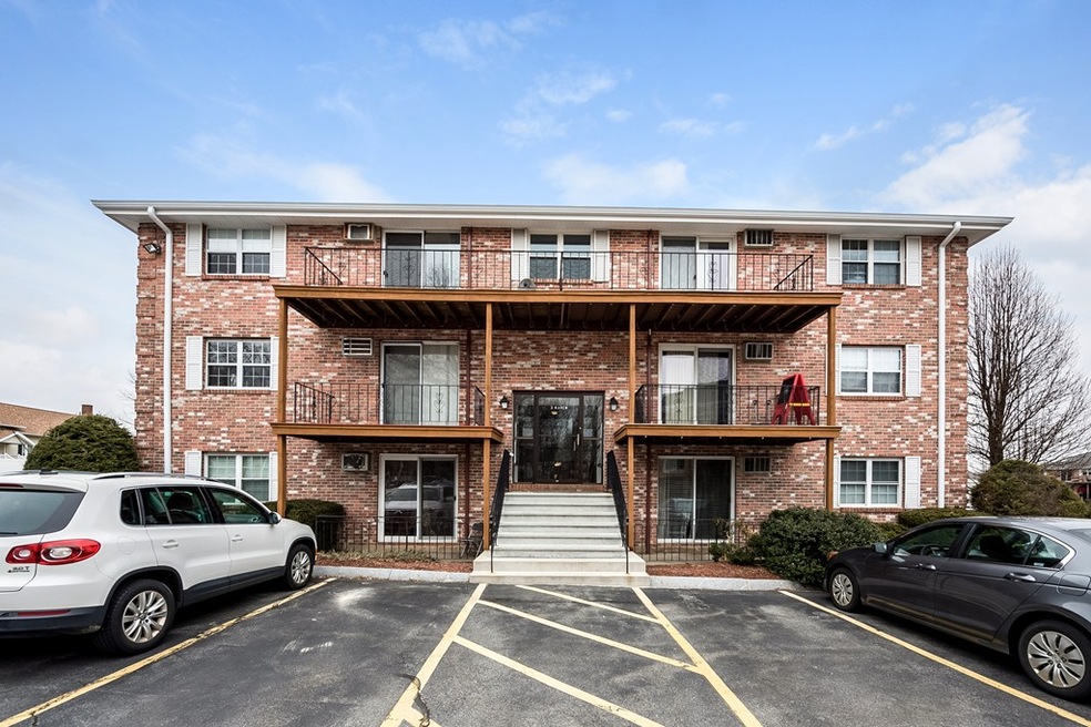 3 Karen Cir unit 9, Billerica, MA 01821 - photo 1