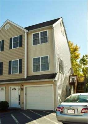 417 Hildreth St unit 5, Lowell, MA 01850 - photo 1