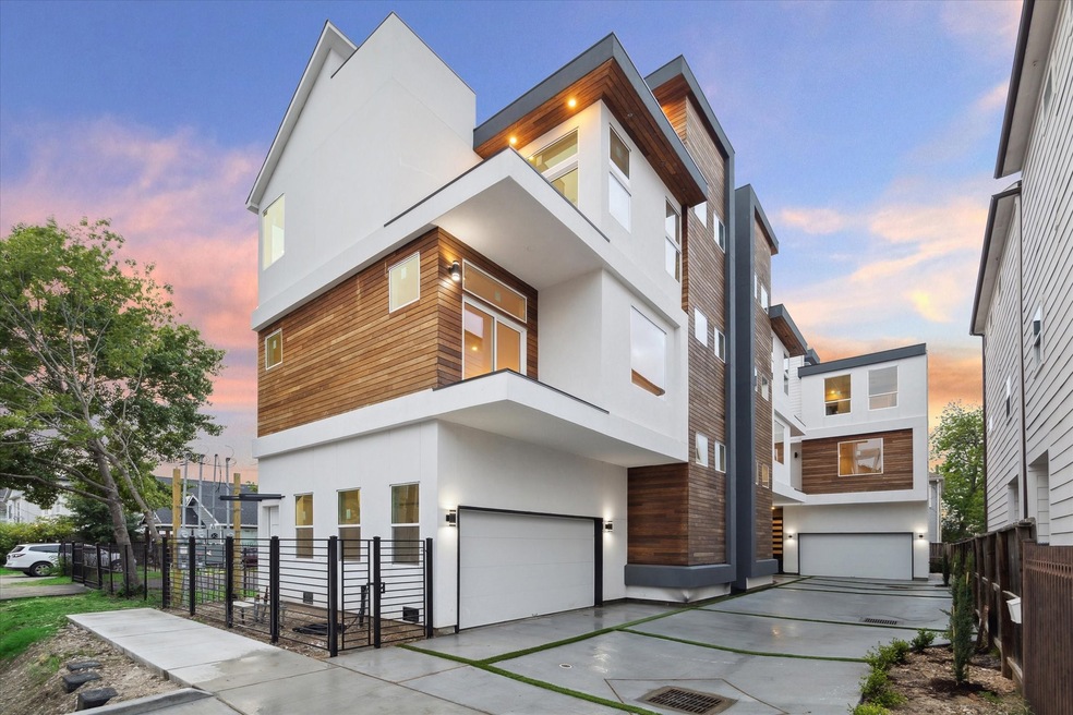 Welcome to 5522 Kiam Unit A 

*photos are of the