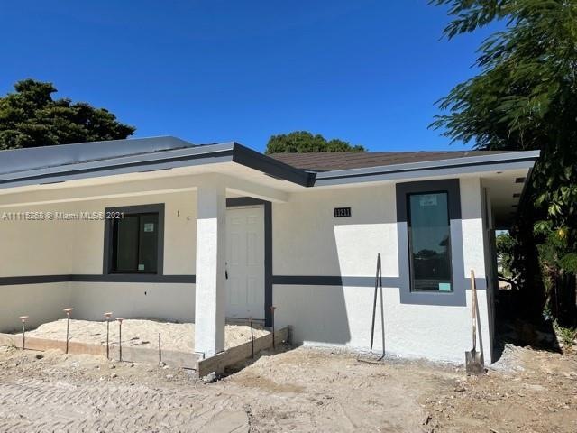 11311 SW 220th St, Miami, FL 33170 - photo 1