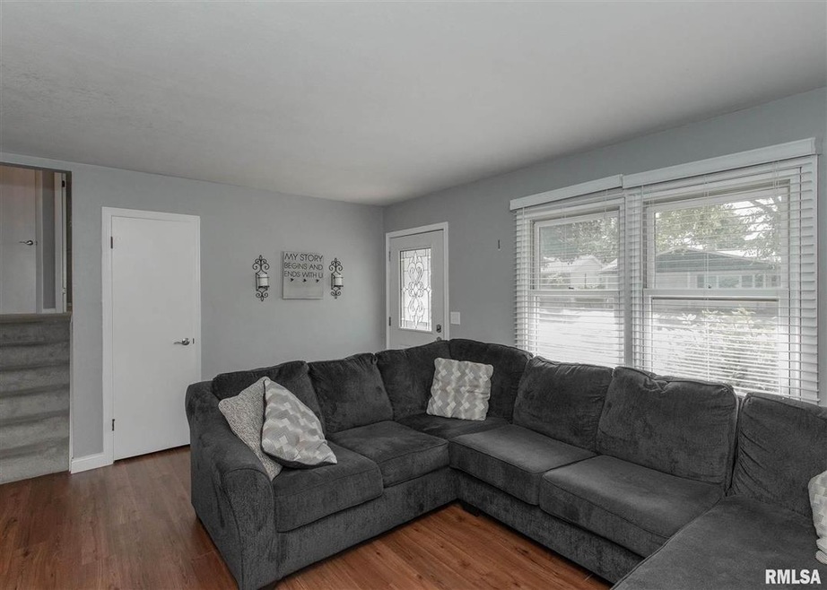 4126 Warren St, Davenport, IA 52806 - photo 1