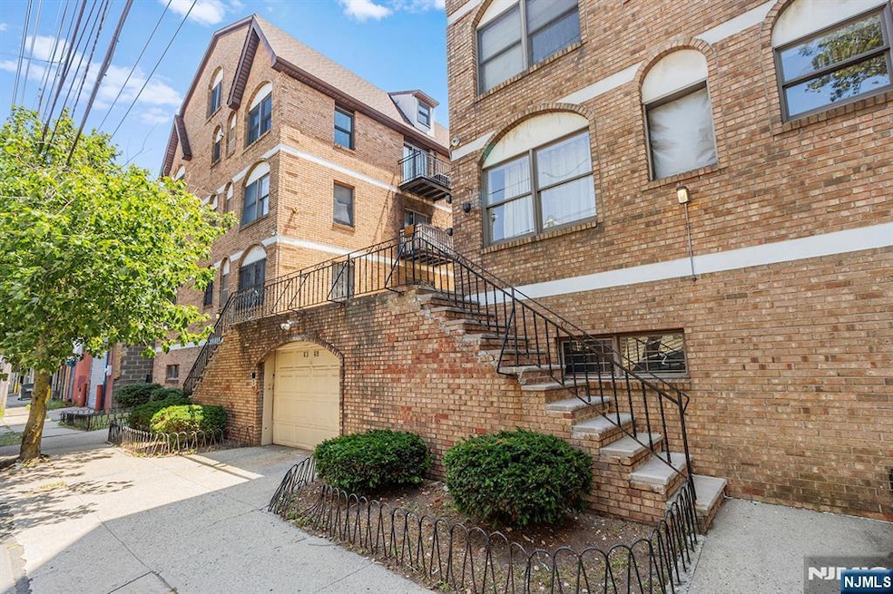 63-69 Rome St unit 5K, Newark, NJ 07105 - photo 1