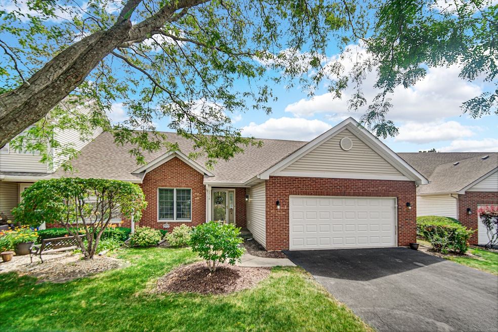 2718 Lake Side Cir, Joliet, IL 60431 - photo 1