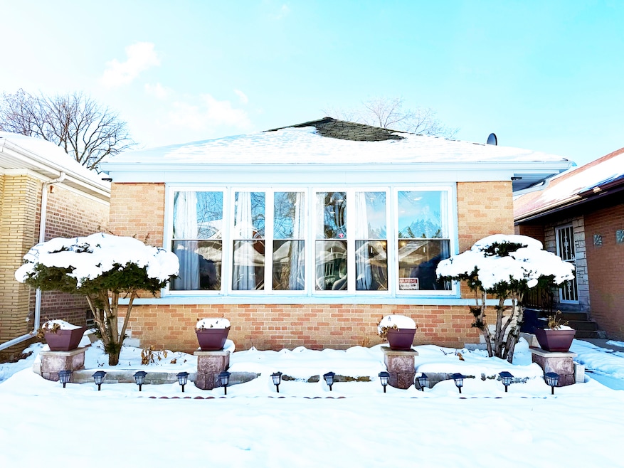 5910 N Kimball Ave, Chicago, IL 60659 - photo 1