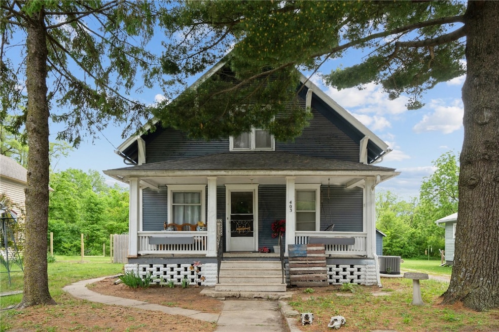 403 South St, Brandon, IA 52210 - photo 1