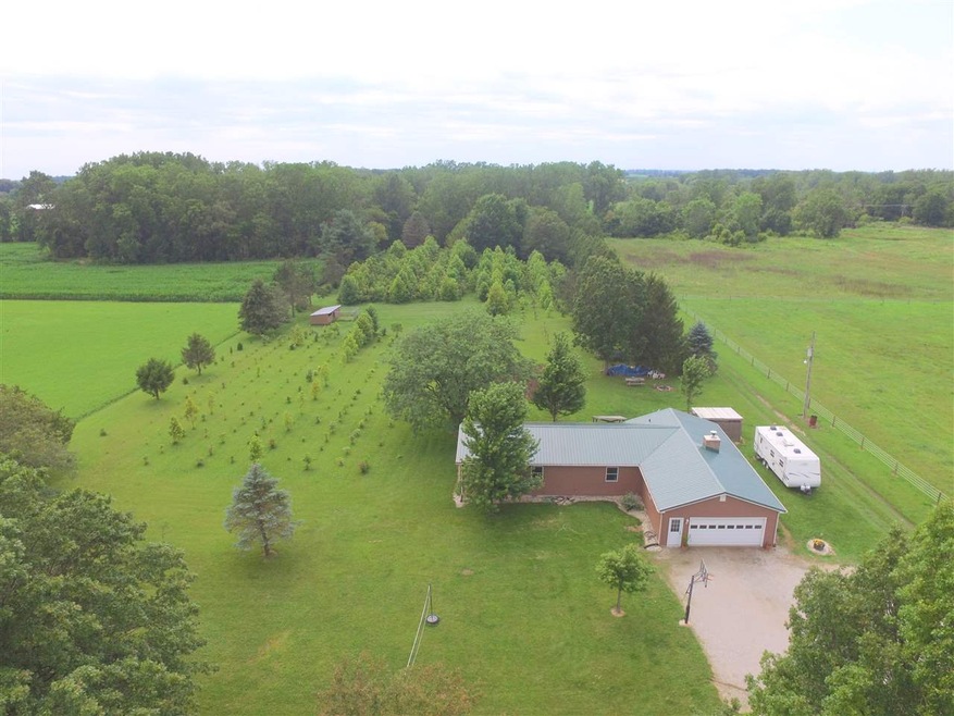 2744 S 200 W, Bluffton, IN 46714 - photo 1