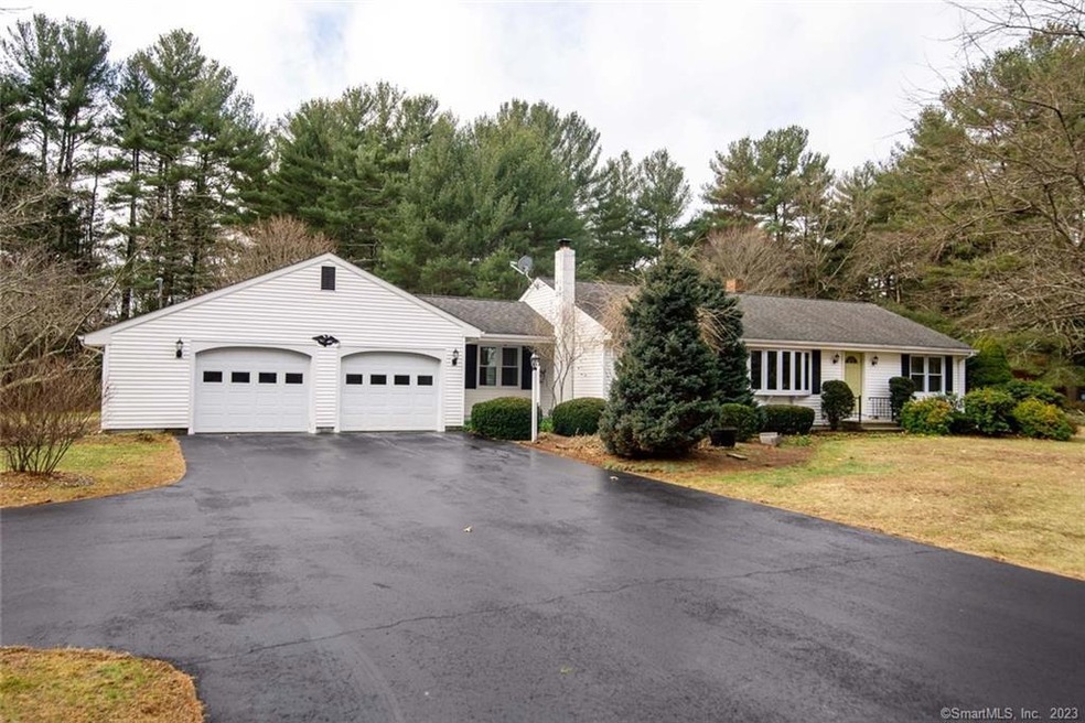 467 5 Mile River Rd, Putnam, CT 06260 - photo 1