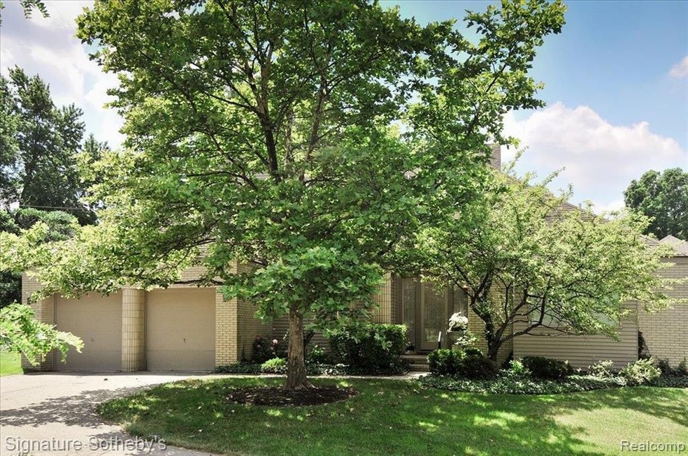 1609 Franklin Hills Dr, Bloomfield Township, MI 48302 - photo 1