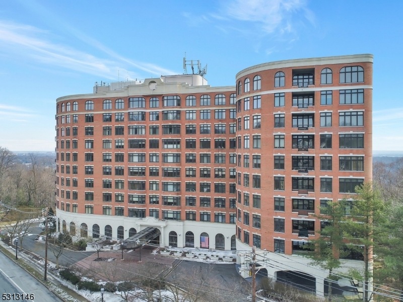 The Top unit 7C, Maplewood, NJ 07040 - photo 1