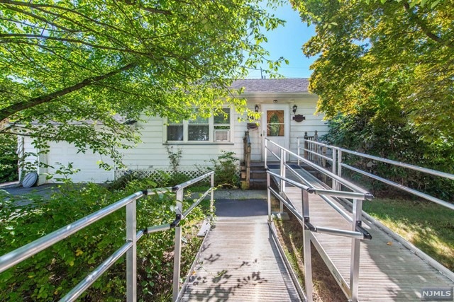 141 Greenwood Ave, Haskell, NJ 07420 - photo 1