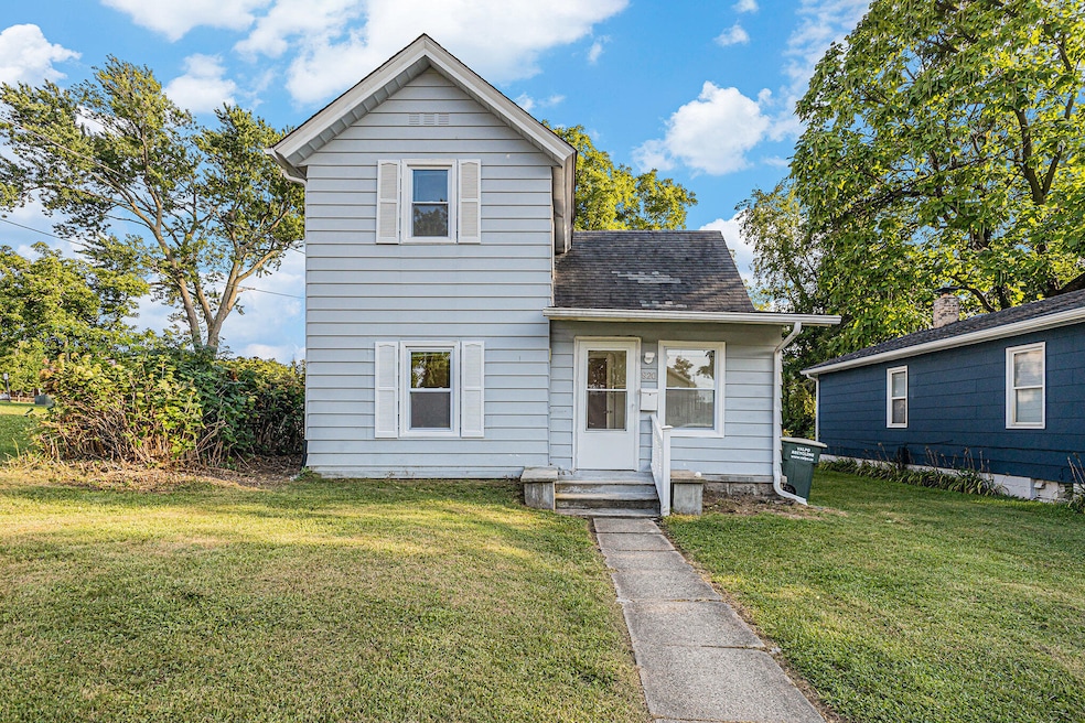 820 Brown St, Valparaiso, IN 46383 - photo 1