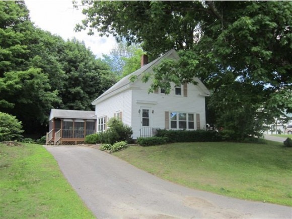 22 Cosmar Dr, Sanbornville, NH 03872 - photo 1