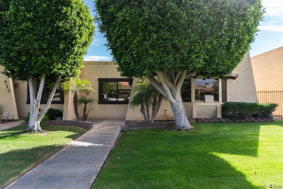 563 E 25th St, Yuma, AZ 85365 - photo 1