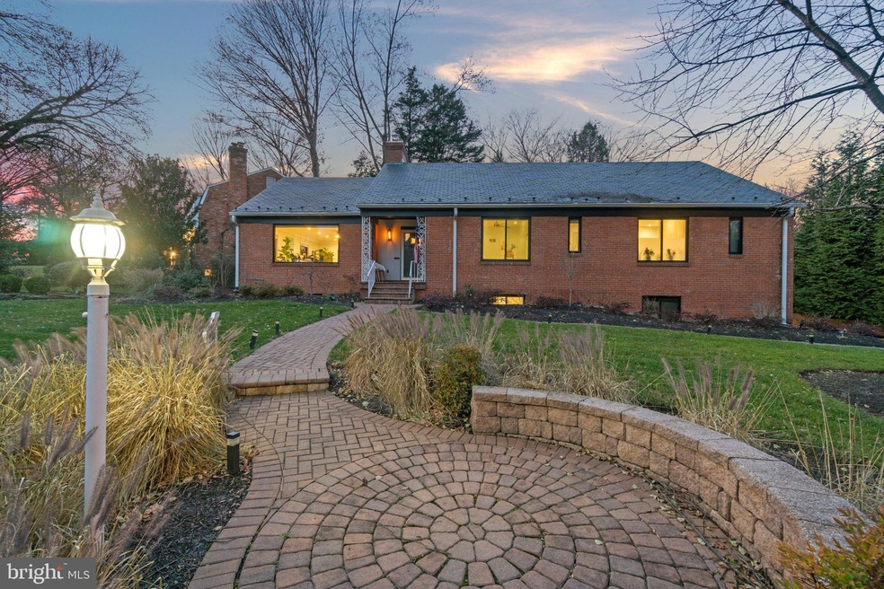 7900 Glendale Rd, Chevy Chase, MD 20815 - photo 1