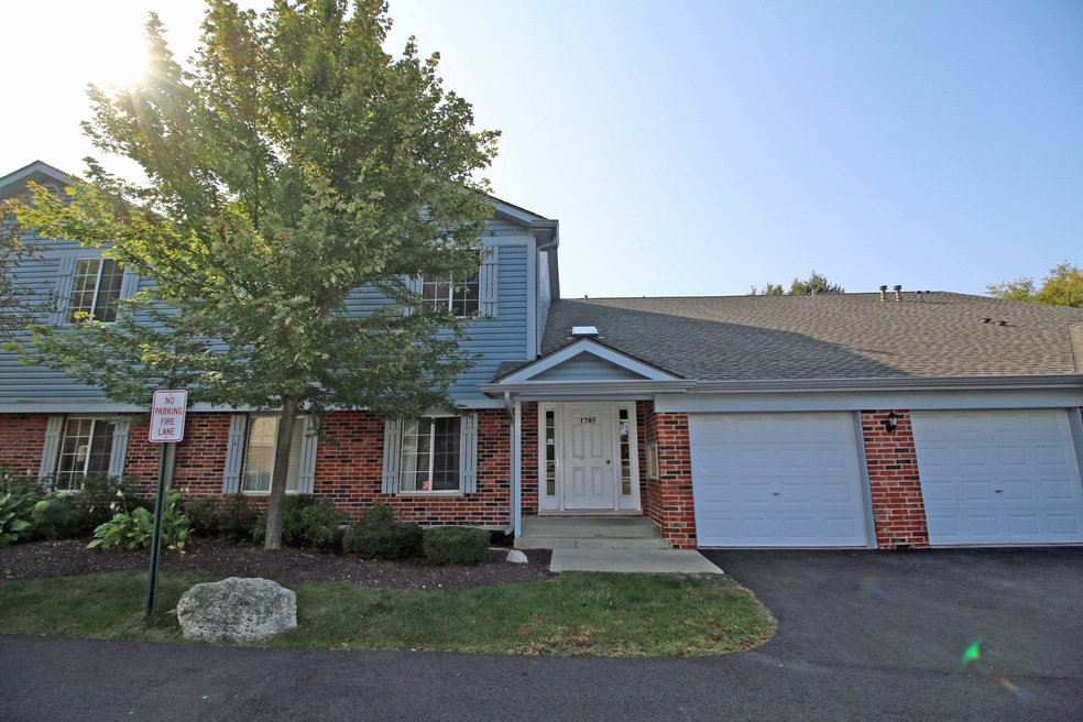 1705 Chesapeake Ln unit 7, Schaumburg, IL 60193 - photo 1
