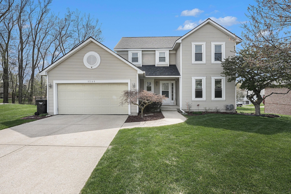 1546 Maplehollow St SE, Grand Rapids, MI 49508 - photo 1