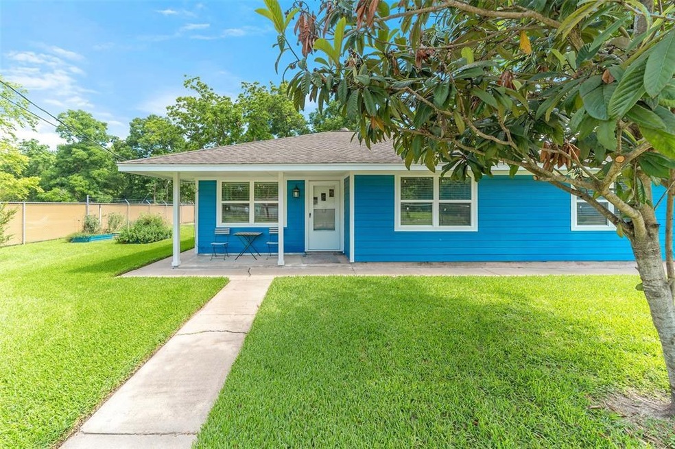 1901 Parker Rd, Houston, TX 77093 - photo 1