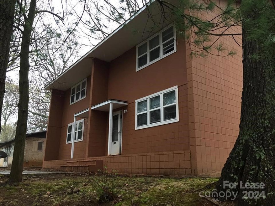 104 Clegg St, Statesville, NC 28677 - photo 1